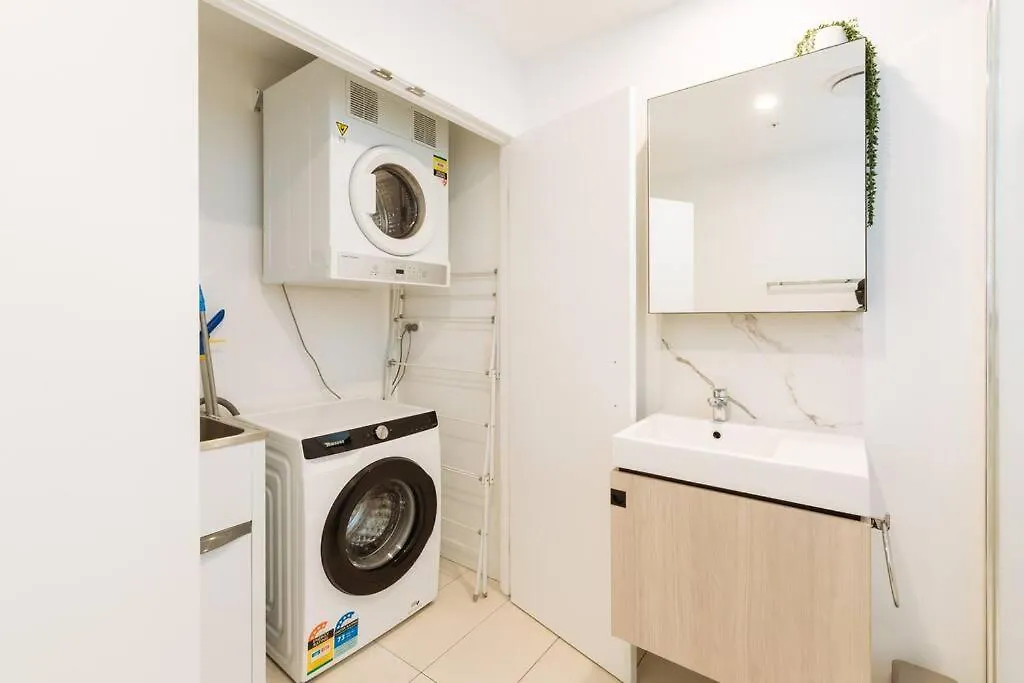 1Bedroom 1Bath 1Carpark Wifi Gym Pool Brisbane Australia